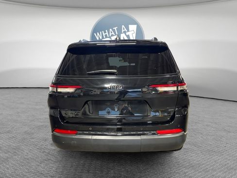 Used 2023 Jeep Grand Cherokee L Laredo AWD/4WD image 5