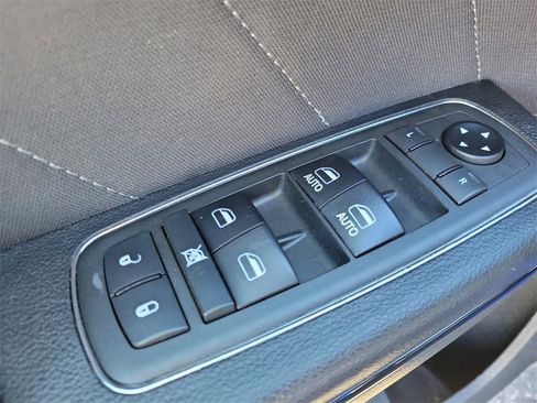 Used 2018 Dodge Charger SXT Plus w/ Blacktop Package image 14