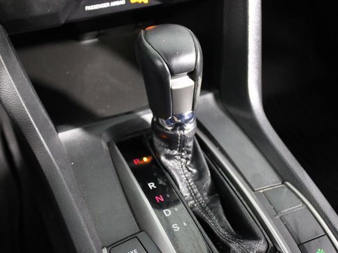 Used 2018 Honda Civic Sport image 17