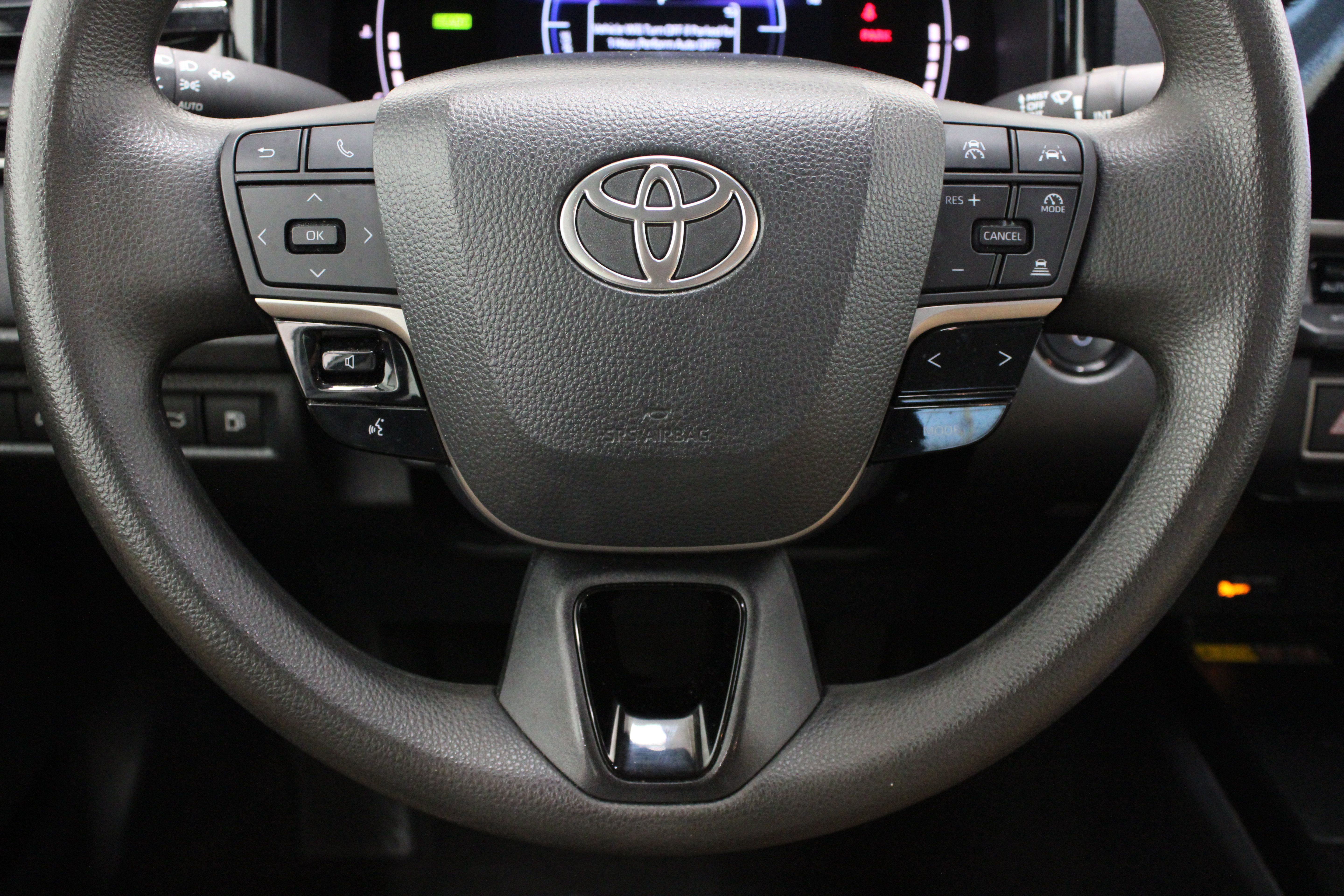 Used 2025 Toyota Camry LE FWD image 23