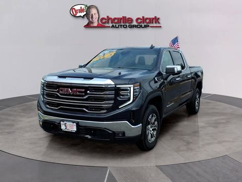 Used 2026 GMC Sierra 1500 SLT AWD/4WD image 1