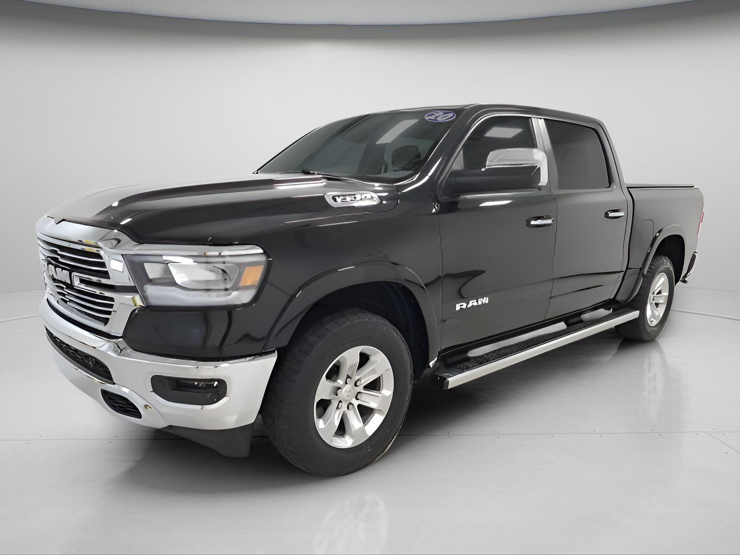 Used 2020 RAM 1500 Laramie AWD/4WD image 3