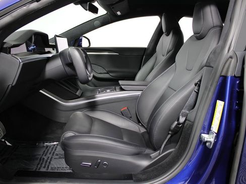 Used 2021 Tesla Model S Plaid image 8