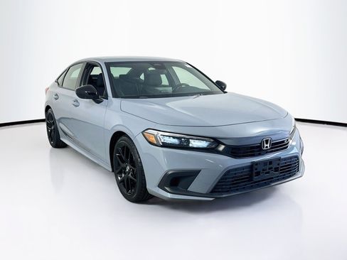 Used 2023 Honda Civic Sport image 3