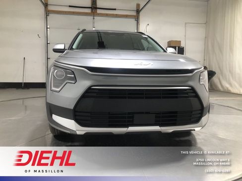 New 2026 Kia Niro EX image 1