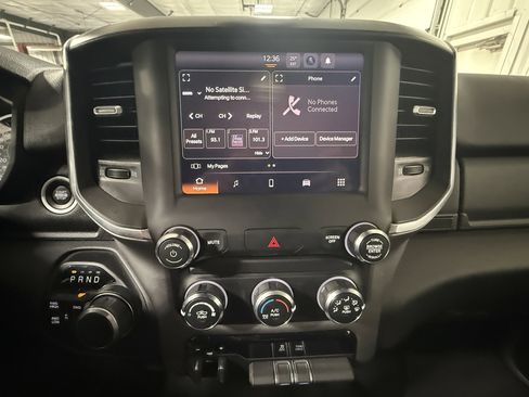 Used 2024 RAM 2500 Big Horn w/ Bed Utility Group image 28