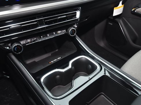 New 2026 Chevrolet Traverse LT w/ Enhanced Driving Package image 18