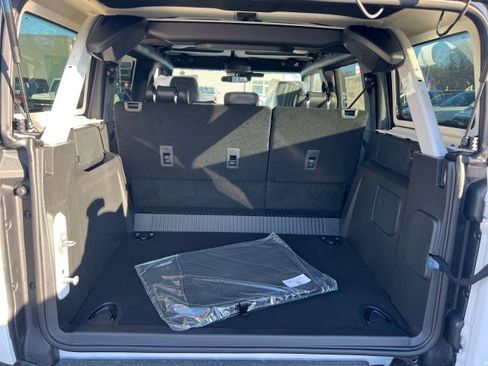 New 2025 Ford Bronco Badlands w/ Sasquatch Package image 21