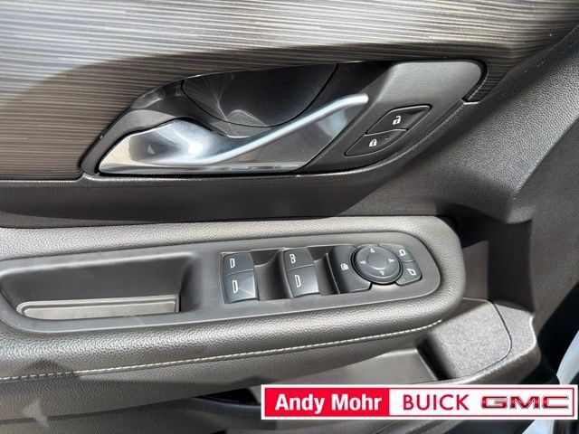 Used 2024 GMC Terrain SLE FWD image 26
