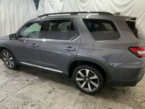 Used 2025 Honda Pilot Elite image 6