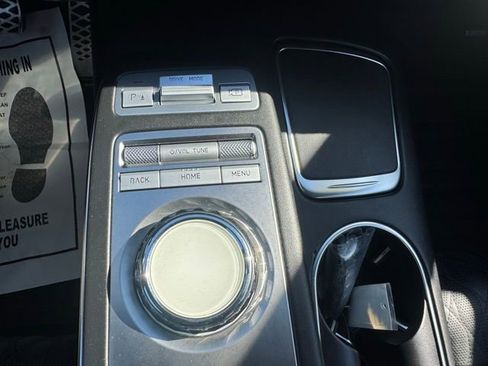 Used 2024 Genesis GV70 3.5T Sport w/ Sport Prestige Package image 33