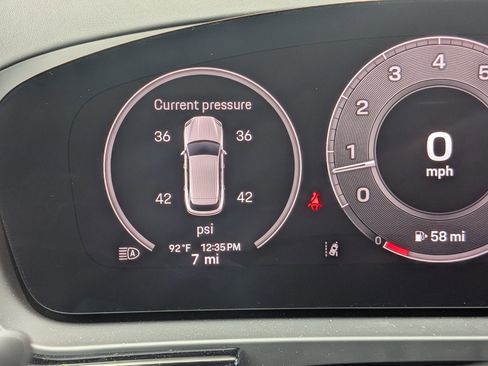 Certified 2025 Porsche Cayenne S AWD/4WD image 17