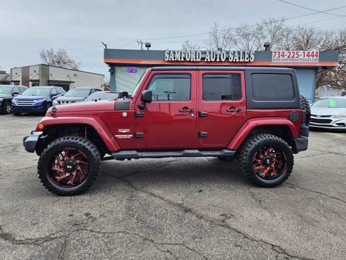 Used 2012 Jeep Wrangler Unlimited Sahara w/ Dual Top Group image 3