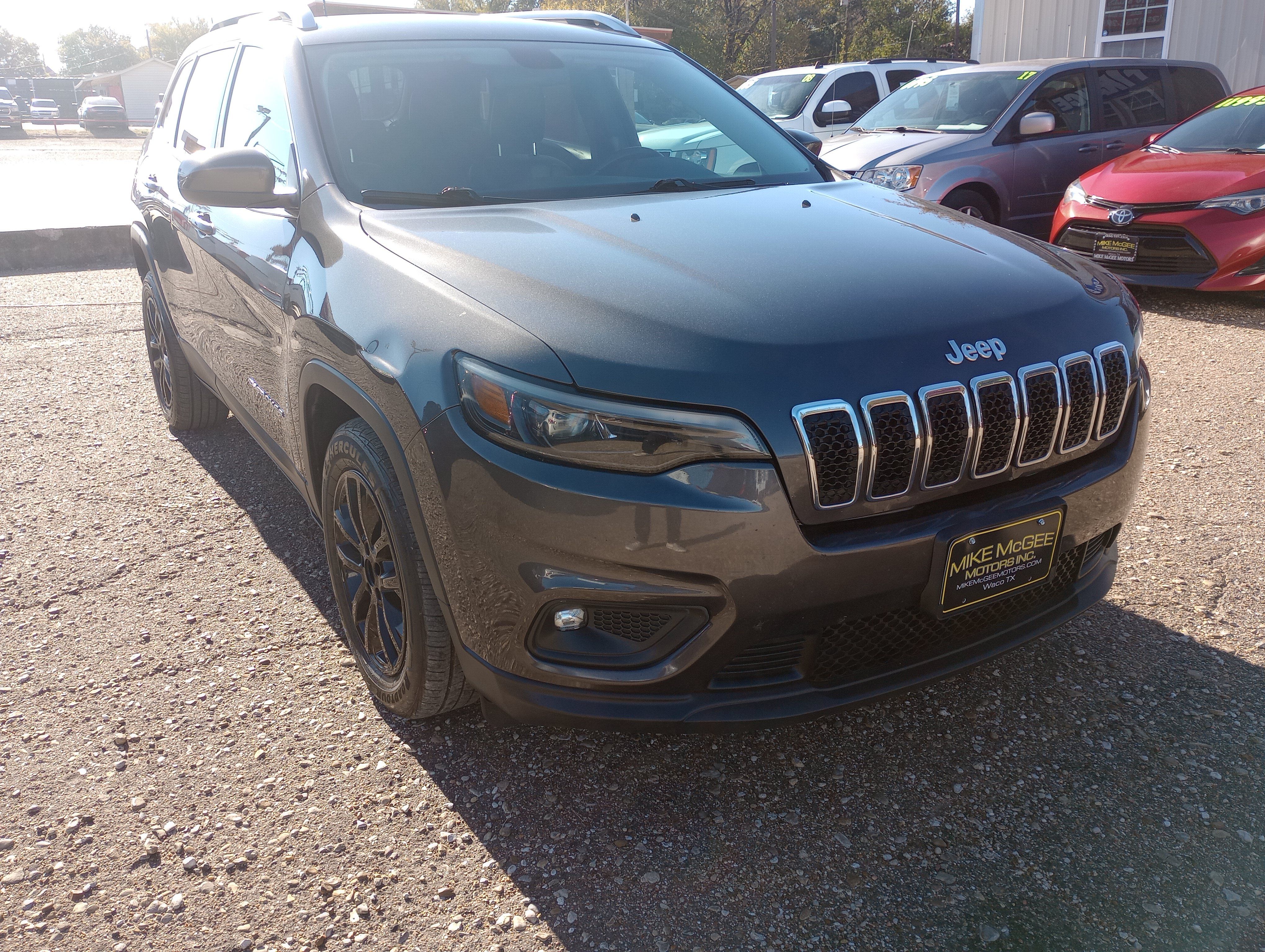 Used 2019 Jeep Cherokee Latitude Plus FWD image 1