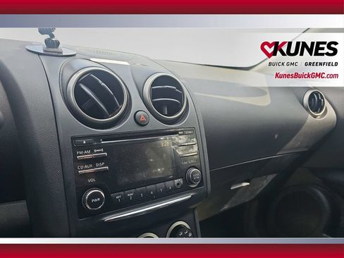 Used 2015 Nissan Rogue S w/ Convenience Package AWD/4WD image 17
