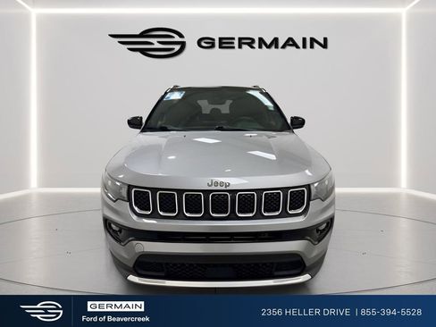 Used 2023 Jeep Compass Limited AWD/4WD image 2