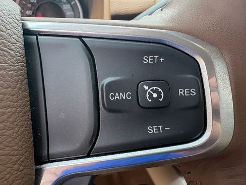 Used 2023 RAM 2500 Laramie AWD/4WD image 15