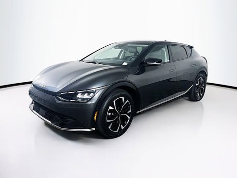 Used 2024 Kia EV6 Wind image 3