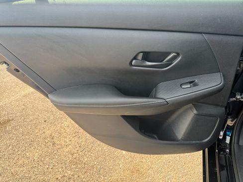 Used 2024 Nissan Sentra S FWD image 24
