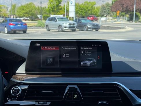 Used 2019 BMW M550i xDrive AWD/4WD image 13