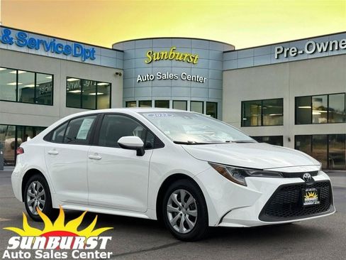 Used 2022 Toyota Corolla LE FWD image 1