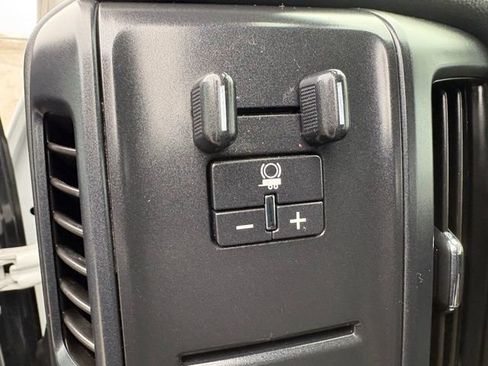 Used 2019 Chevrolet Silverado 2500 W/T image 16