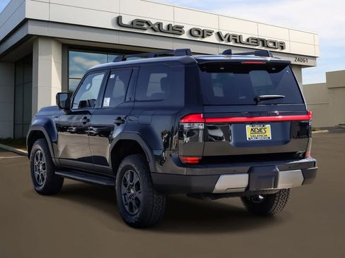 New 2026 Lexus GX 550 AWD/4WD image 2