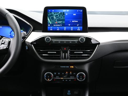 Used 2022 Ford Escape SEL w/ Technology Package FWD image 17