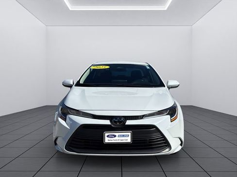 Used 2025 Toyota Corolla LE image 1