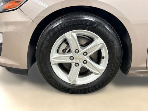 Used 2024 Chevrolet Malibu LT FWD image 11