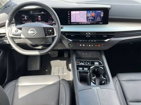 Used 2025 Nissan Murano SL AWD/4WD image 14