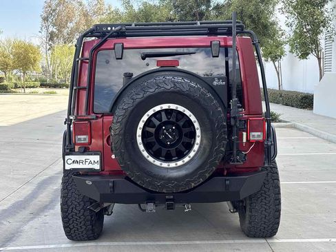 Used 2013 Jeep Wrangler Unlimited Rubicon w/ Connectivity Group AWD/4WD image 4