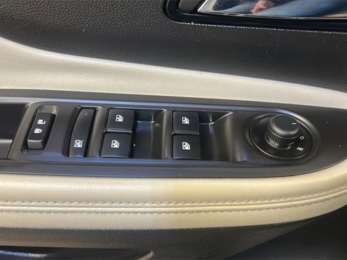 Used 2018 Buick Encore Premium w/ Experience Buick Package image 18