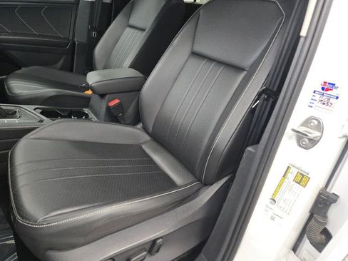 Used 2024 Volkswagen Tiguan Wolfsburg Edition image 27