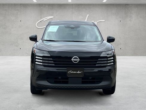 Certified 2025 Nissan Kicks SV FWD image 18