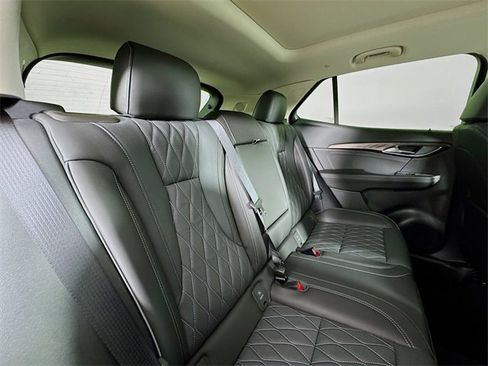 Used 2023 Buick Envision Avenir image 29