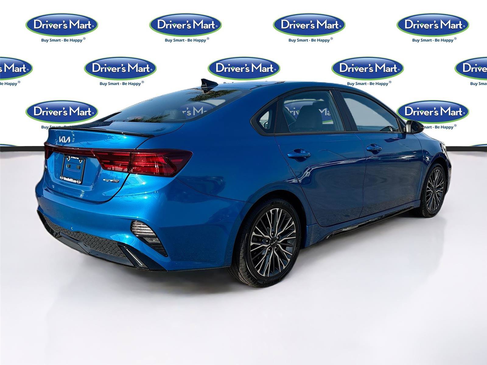 Used 2023 Kia Forte GT-Line w/ GT-Line Technology Package FWD image 7