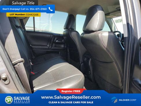 Used 2017 Toyota 4Runner TRD Off-Road AWD/4WD image 13