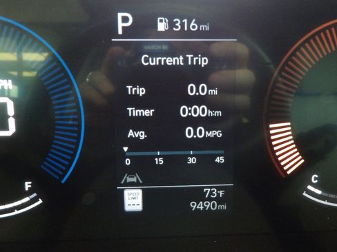 Used 2024 Hyundai Kona SEL image 32