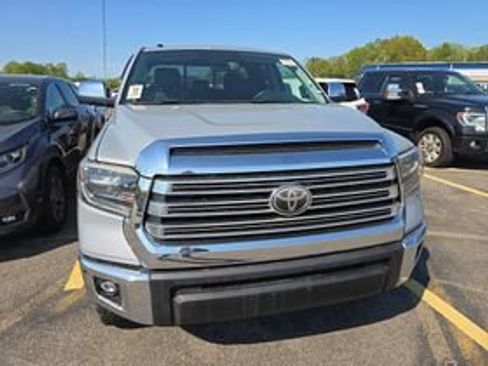 Used 2018 Toyota Tundra Limited w/ Limited Premium Package AWD/4WD image 2