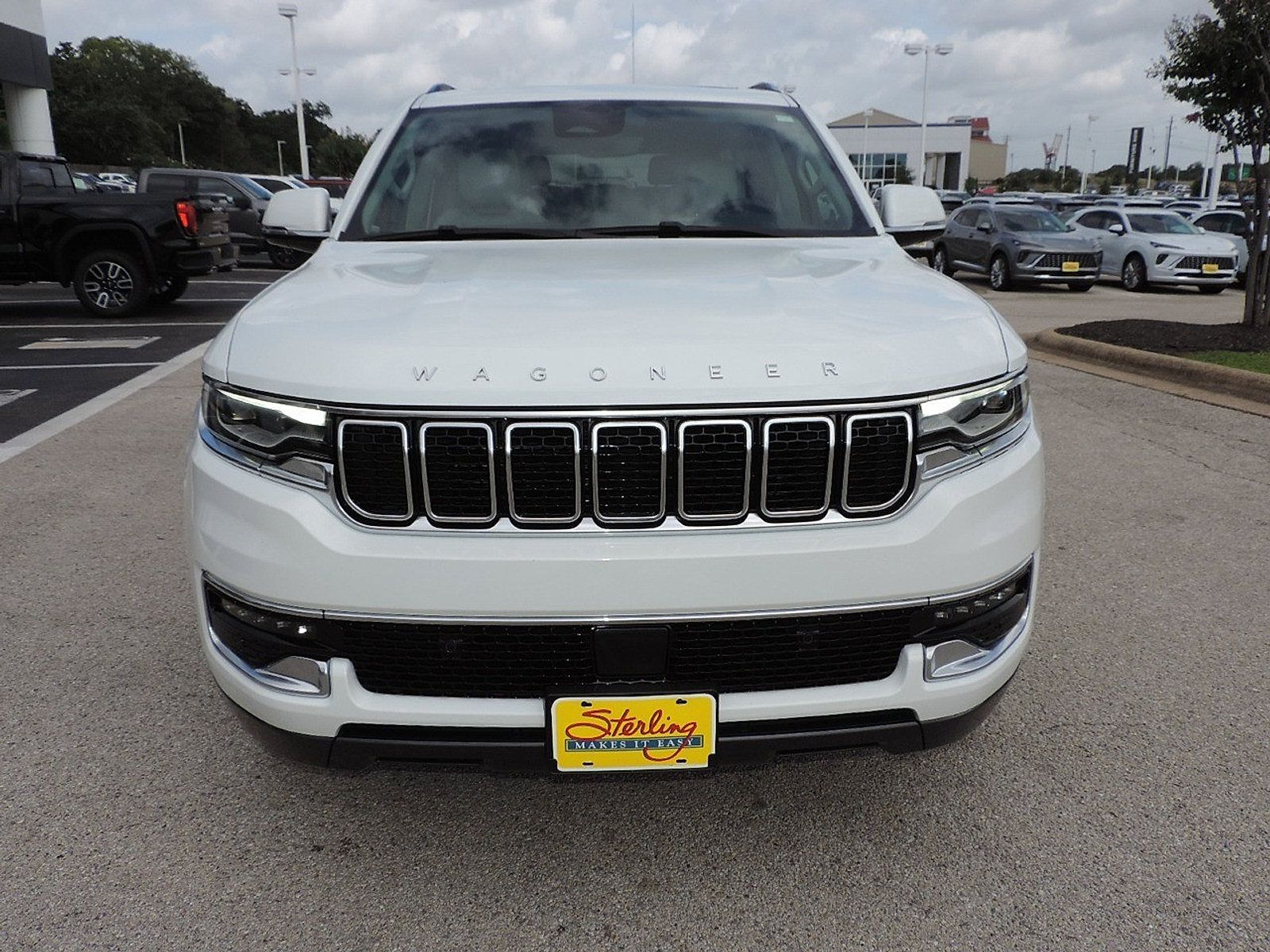 Used 2022 Jeep Wagoneer Series I w/ Premium Group I RWD image 2