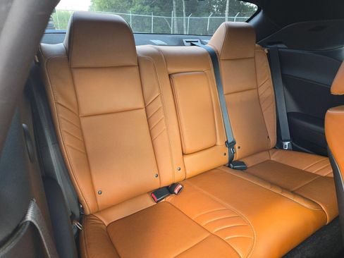 Used 2015 Dodge Challenger SRT Hellcat RWD image 25