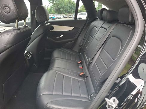 Used 2022 Mercedes-Benz GLC 300 4MATIC image 8