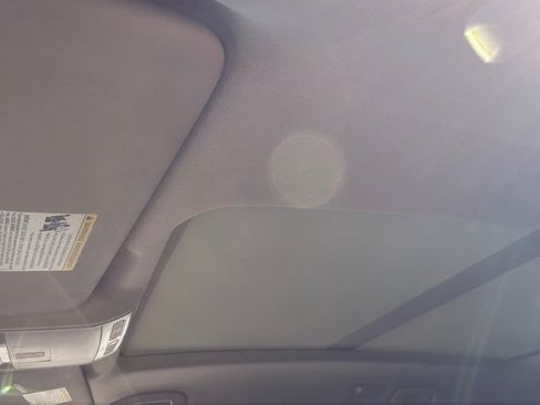 Used 2019 Volkswagen Atlas SEL Premium image 16