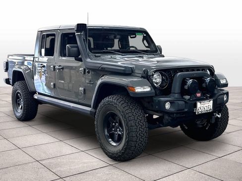 Used 2021 Jeep Gladiator Sport AWD/4WD image 2