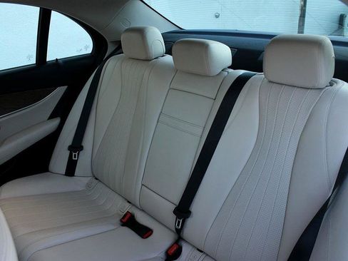 Used 2018 Mercedes-Benz E 300 image 12