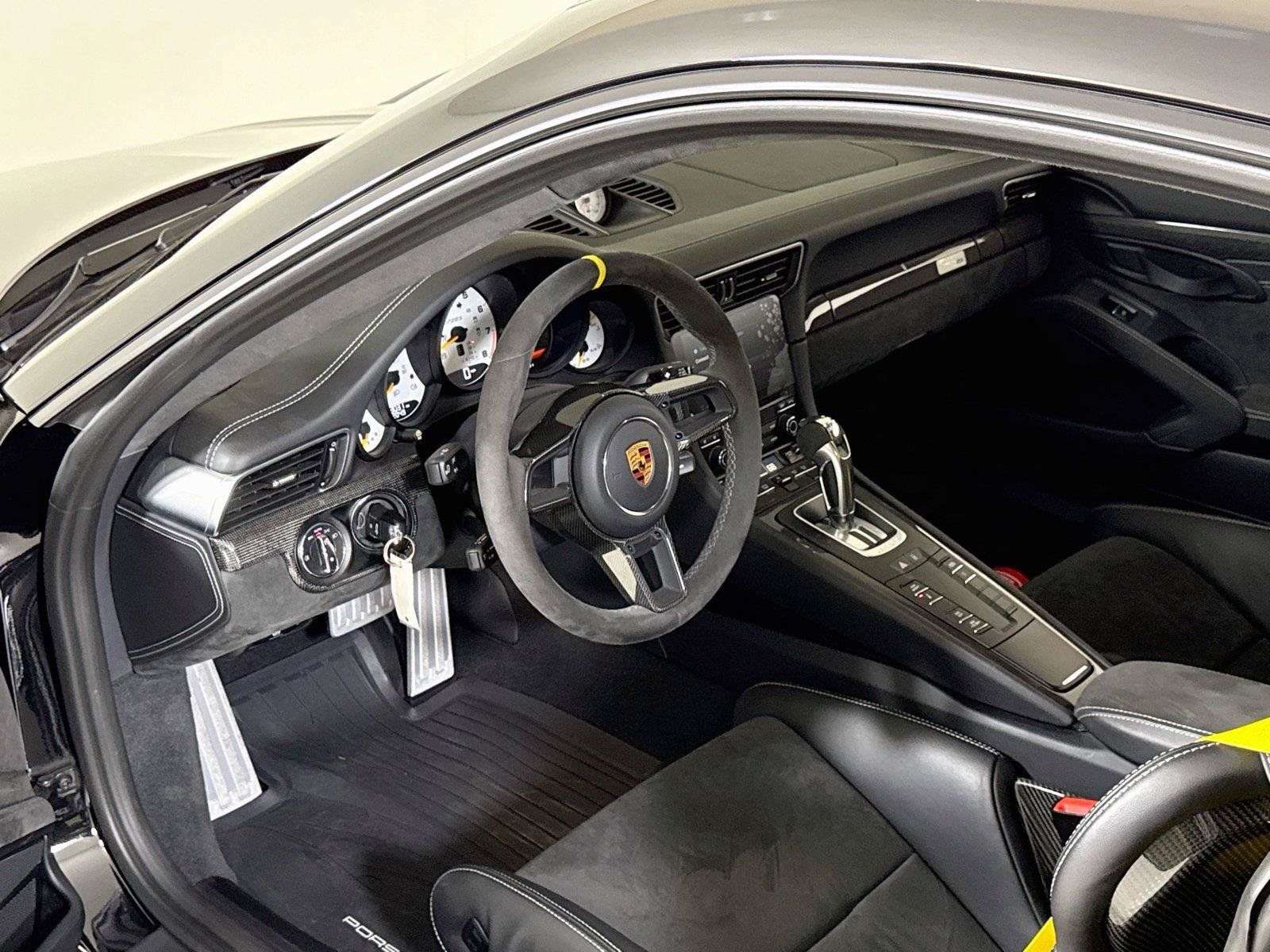 Used 2018 Porsche 911 GT2 RS RWD image 15