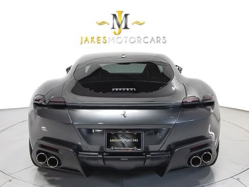 Used 2021 Ferrari Roma image 9