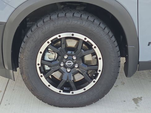 Used 2025 Nissan Pathfinder Rock Creek image 11