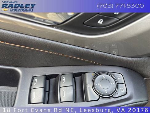 Used 2019 Chevrolet Traverse LT AWD/4WD image 14